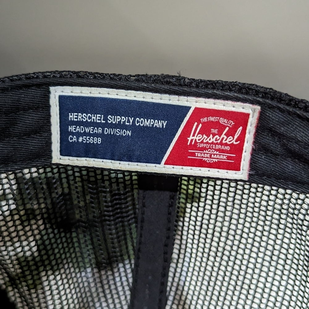 Herschel Supply Flat Billed Cap - Picture 2 of 3